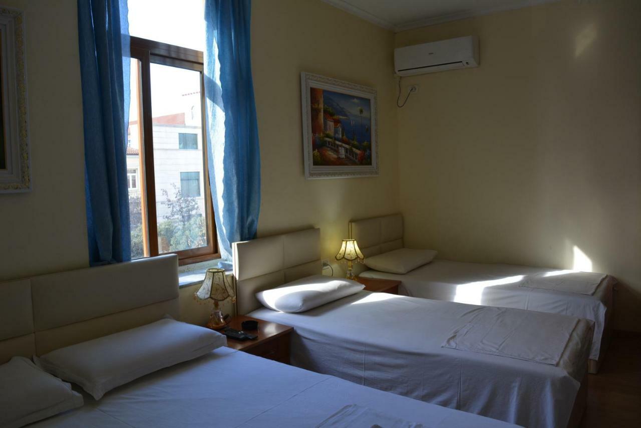Hotel Republika Тирана Экстерьер фото
